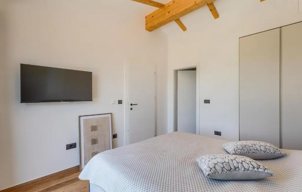 Villa Petrush By Villas Guide Bale